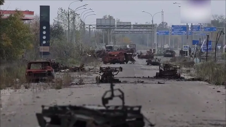 Для евакуації жителів Олешок підготували 25 автобусів і швидкі допомоги. Фото: grivna.ua