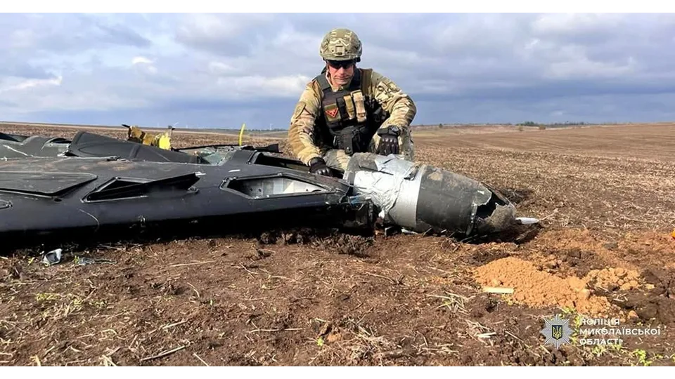 Поліція Миколаївщини знищила бойову частину дрона-камікадзе. Фото нацполіція