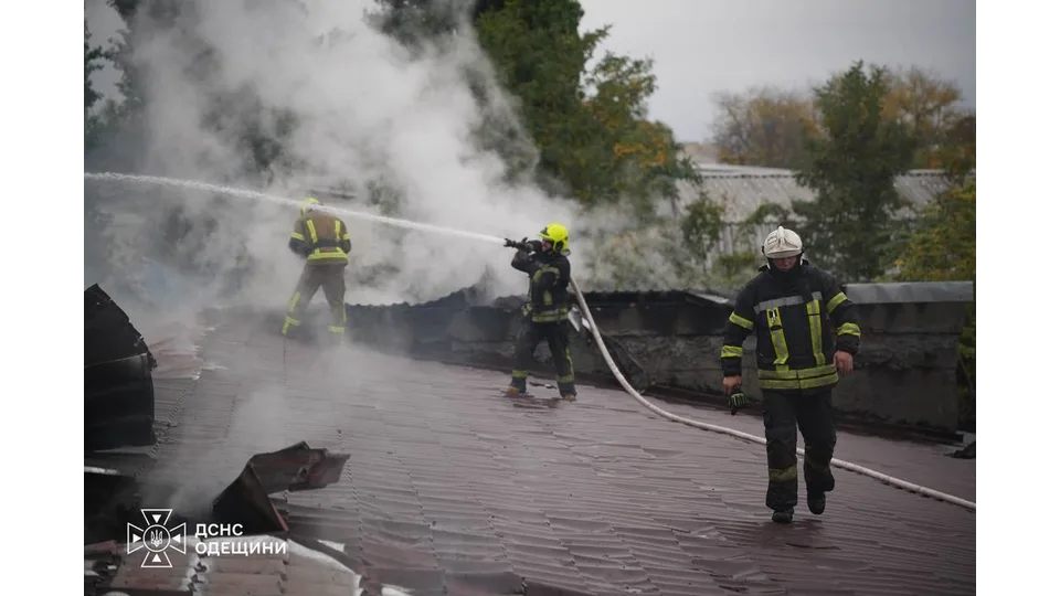 В Одесі горів склад меблевого підприємства: загинули дві жінки